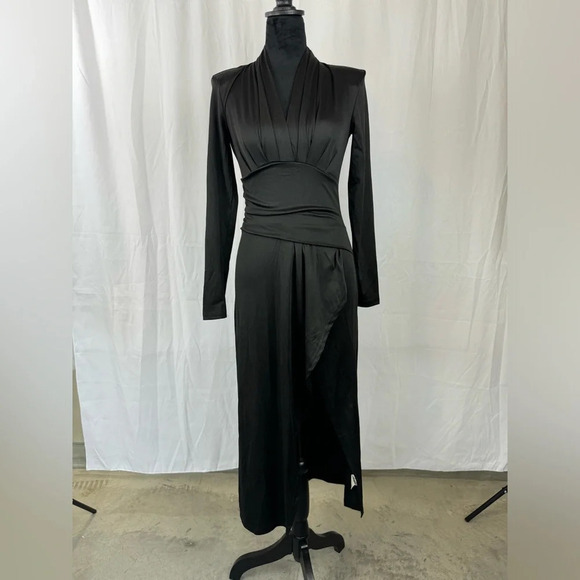 NWT Women’s Long Sleeve V-Neck Side Slit Dress Black Size M - Picture 2 of 6
